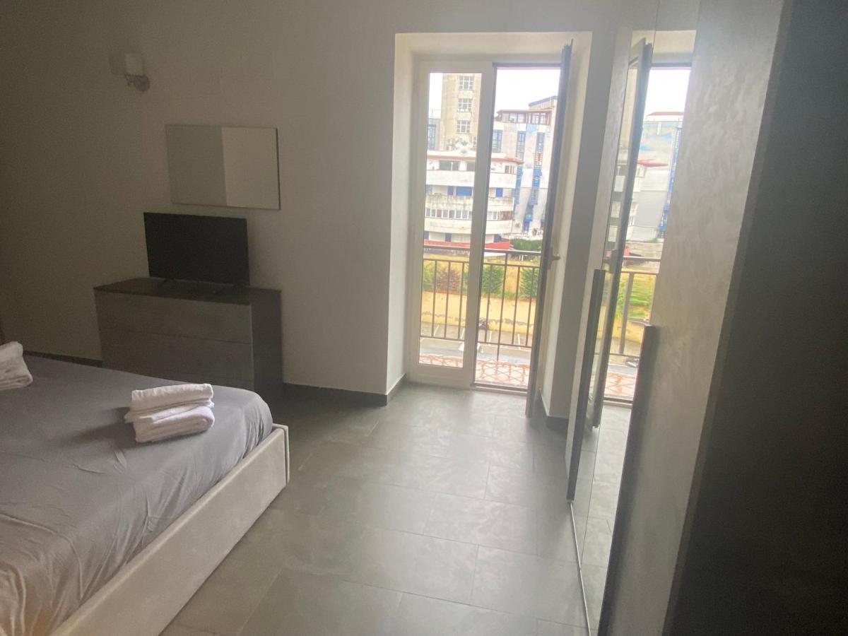 Apartment Tre Regine Napoli Bagian luar foto
